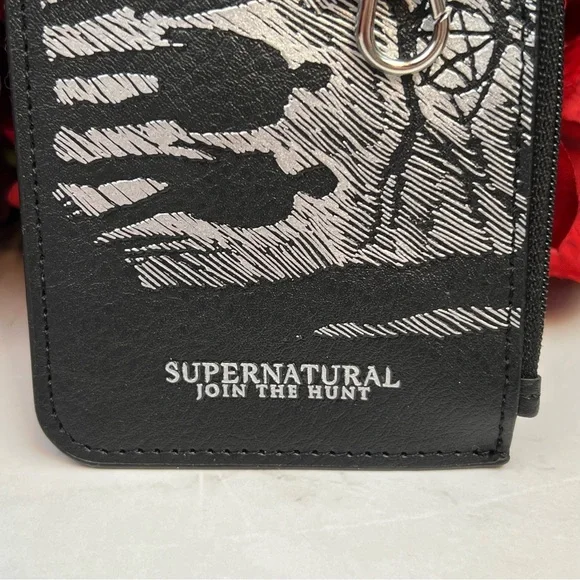 Supernatural Black Slim Zip Wallet Keychain - Picture 6 of 14